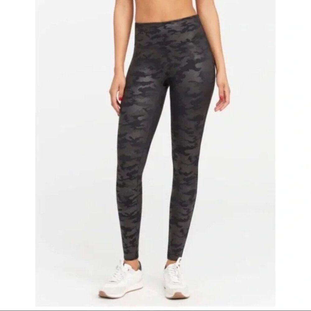 SPANX Faux leather leggings metallic camo black (L)